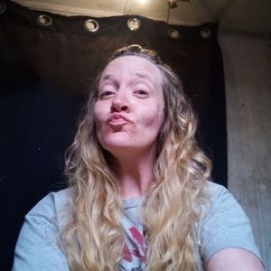 Meet your Posher, Alicia